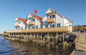 Beach Front Home In Smøla With Kitchen